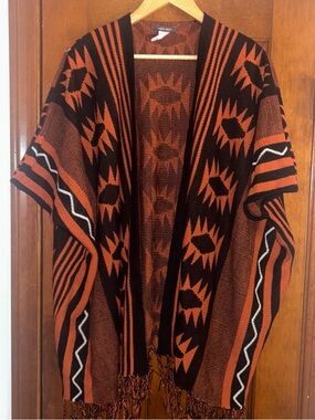 Women's Open-Front Aztec Knit Cape - Rust & Black